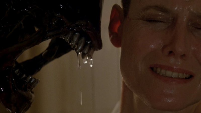 A scene from Alien - Romulus pays homage to a classic moment from David Fincher’s Alien 3..jpg