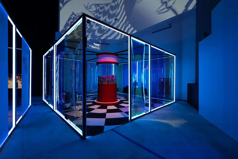 Exclusive exhibition room for this flash sale work - Mysterious Bubble Gum