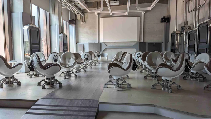 The VR somatosensory theater in normal operation is located in Pier 2 Park